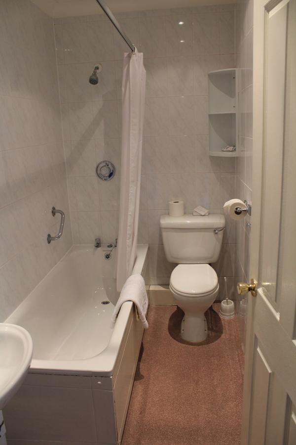 Alhambra Court Hotel ยอร์ค ภายนอก รูปภาพ